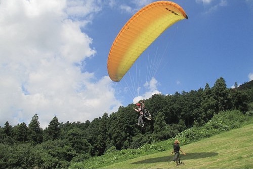 paraglider with teacher