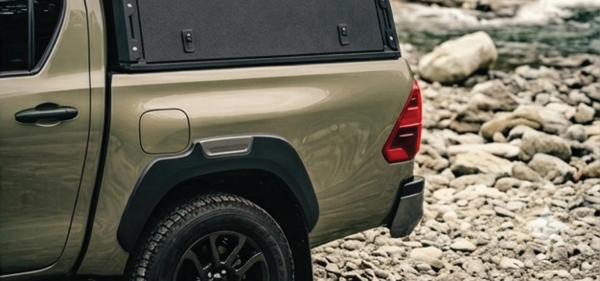 Toyota Hilux Bush Cabin — Overland Campers Japan